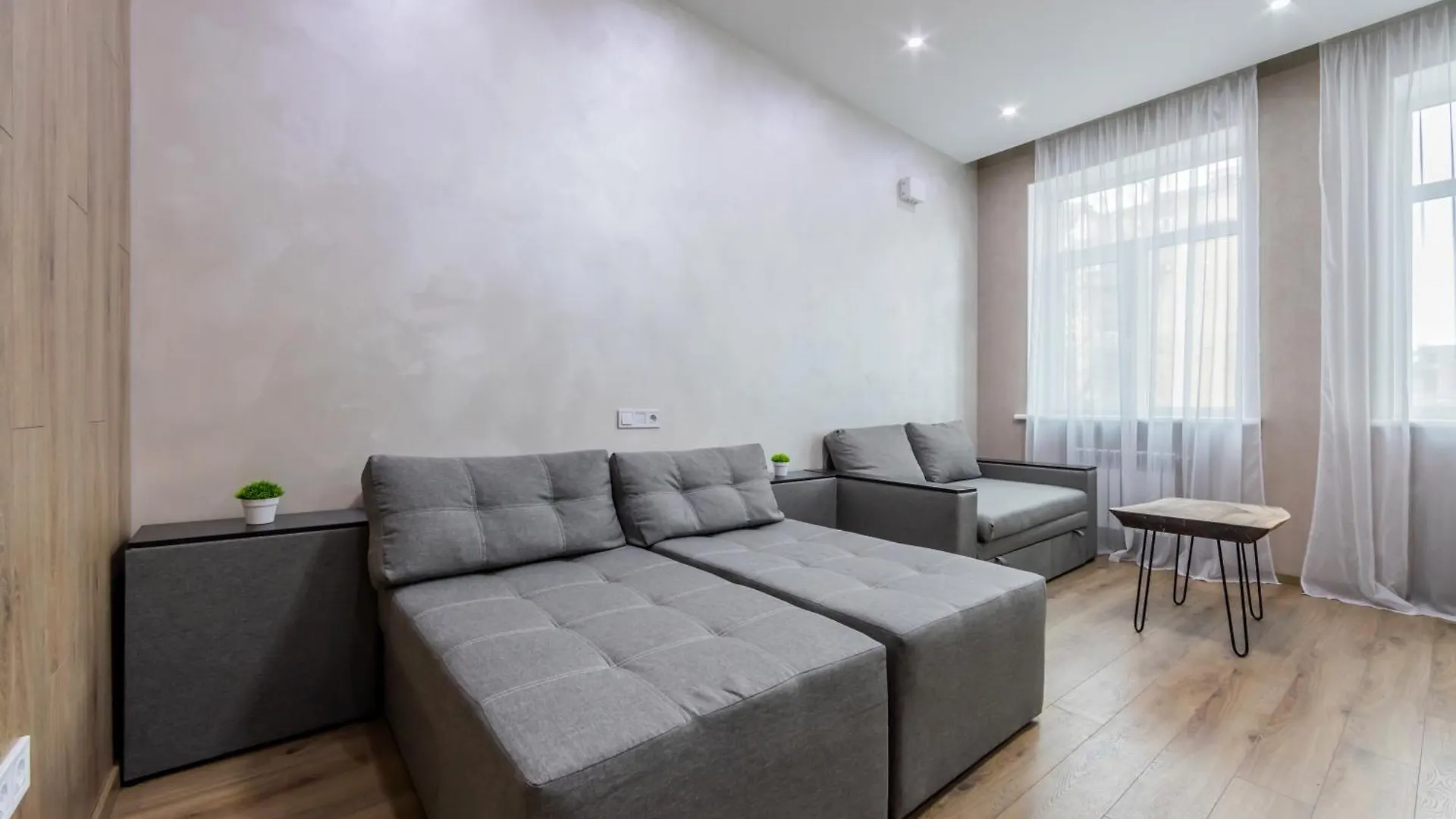 Apartment Апартаменти 3-Кімнатні, Метро Університет Kyiv