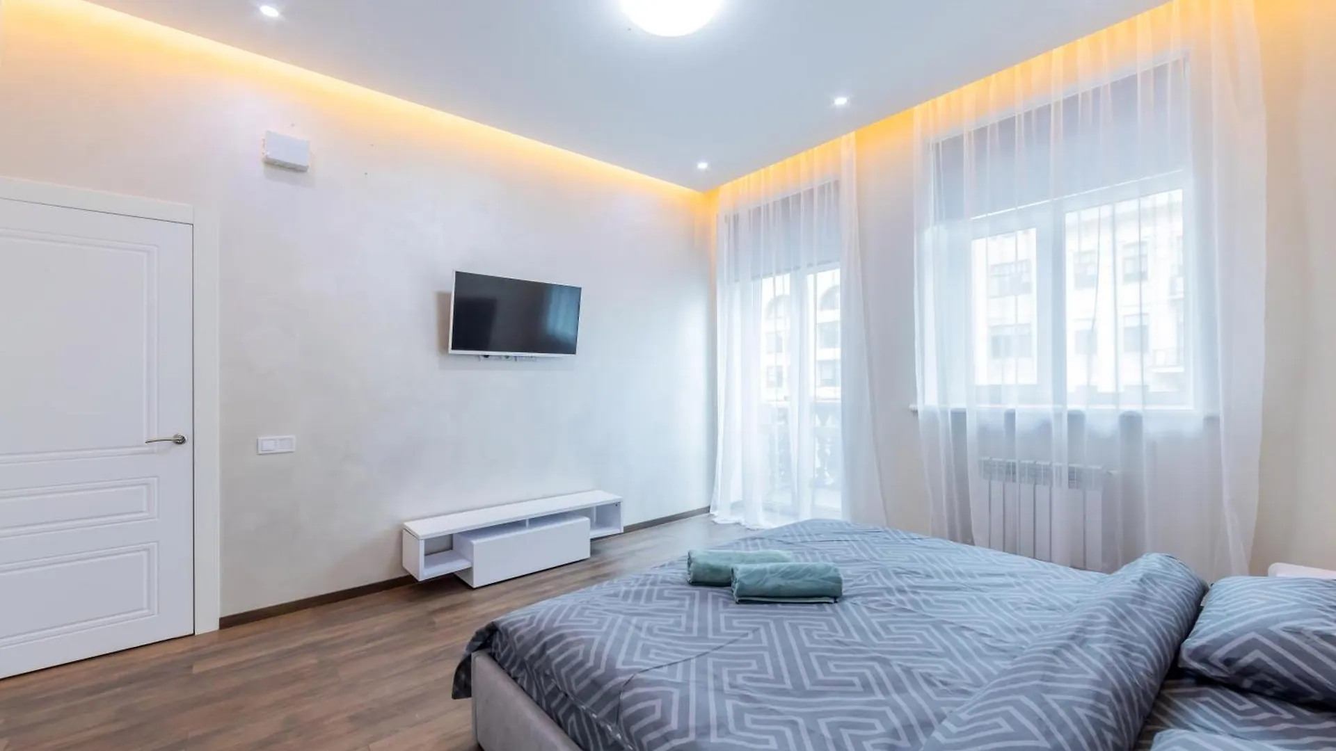 Apartamento Апартаменти 3-Кімнатні, Метро Університет Kiev